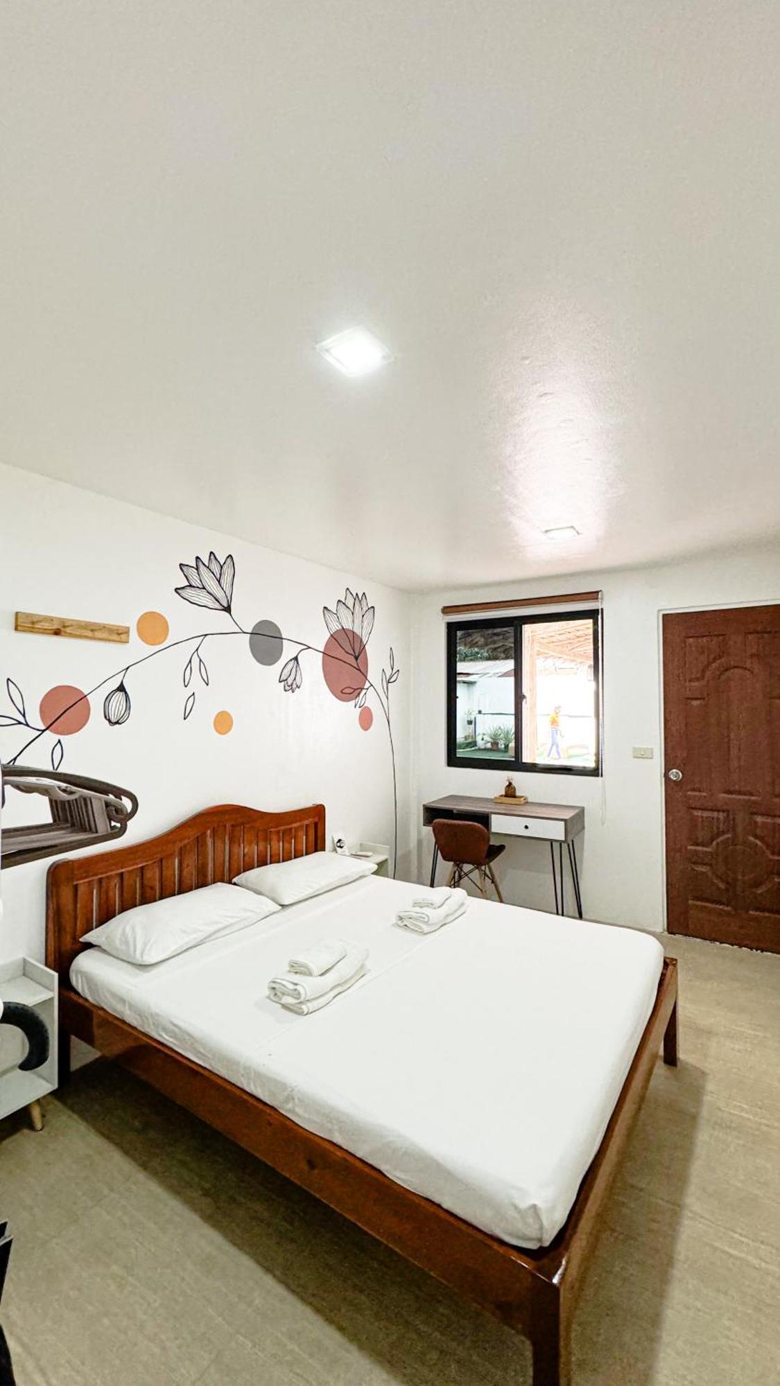 Kasamigos Guesthouse With Fast Internet Puerto Princesa Exterior photo